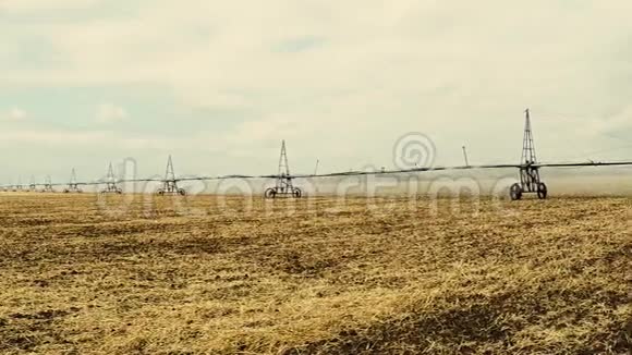 自动化农业中心支点灌溉视频的预览图