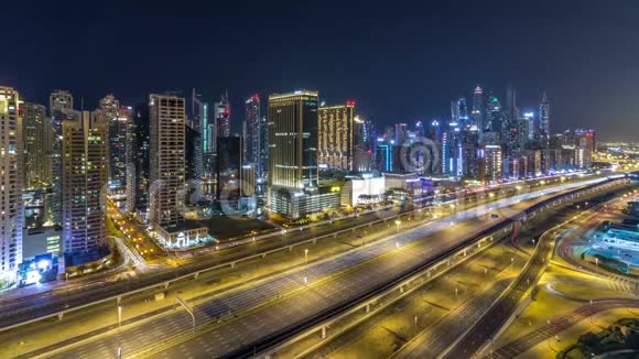 梦幻般的迪拜码头屋顶天际线视频的预览图