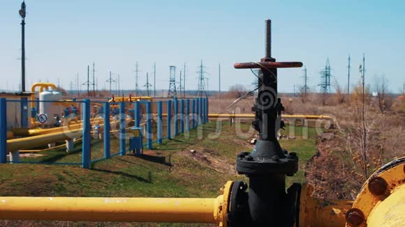 石油和天然气工业天然气加工储存站管道带关闭阀视频的预览图