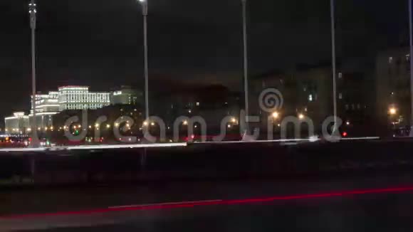 夜间城市交通延时录像视频的预览图