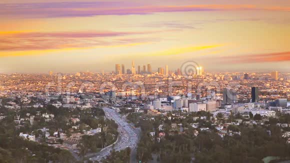 洛杉矶市中心之夜洛杉矶日落天际线加利福尼亚视频的预览图