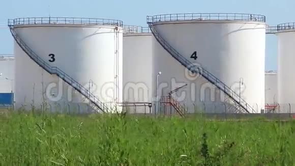 土耳其安塔利亚的储油罐视频的预览图