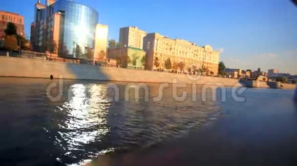 在阳光明媚的日子游览俄罗斯莫斯科高清视频的预览图