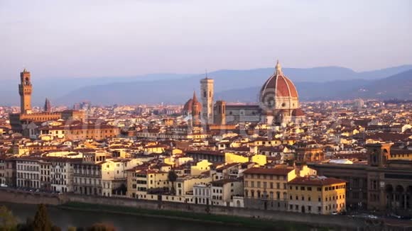 日出时佛罗伦萨的景色视频的预览图