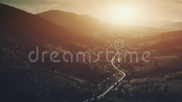山景村空中景色视频的预览图