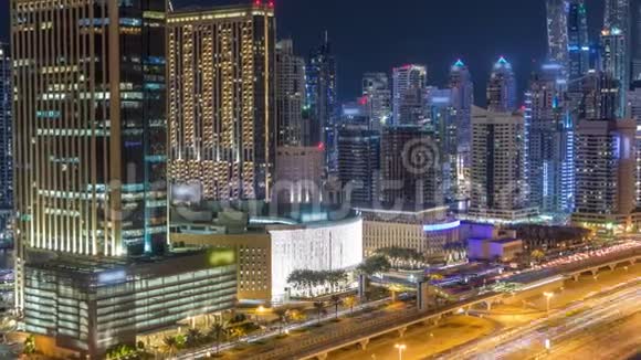 梦幻般的迪拜码头屋顶天际线视频的预览图