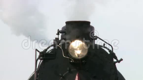 蒸汽机列车的管道视频的预览图