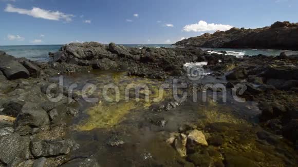 加那利群岛兰萨罗特的火山岸视频的预览图