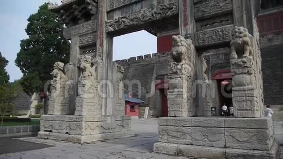 中国石拱古城门视频的预览图