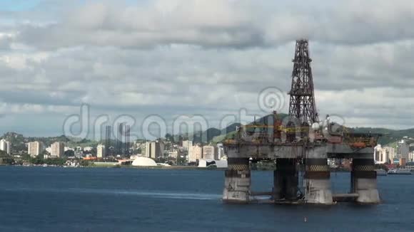 巴西里约热内卢石油钻机视频的预览图