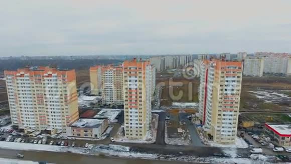 冬天的高楼大厦视频的预览图