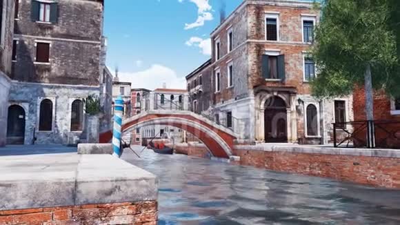 威尼斯狭窄运河上的石桥视频的预览图
