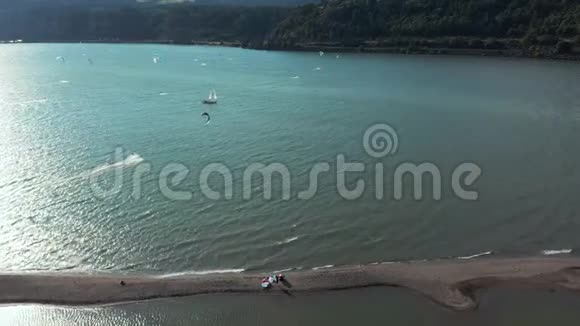 胡德河风筝登船视频的预览图