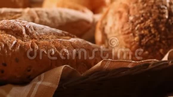 面包和全麦视频的预览图
