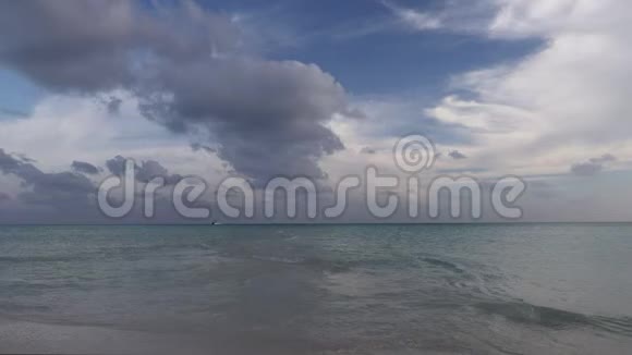 热带海洋的岛屿视频的预览图