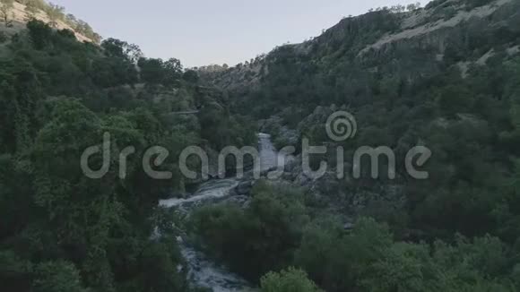 斯坦尼斯劳斯河视频的预览图