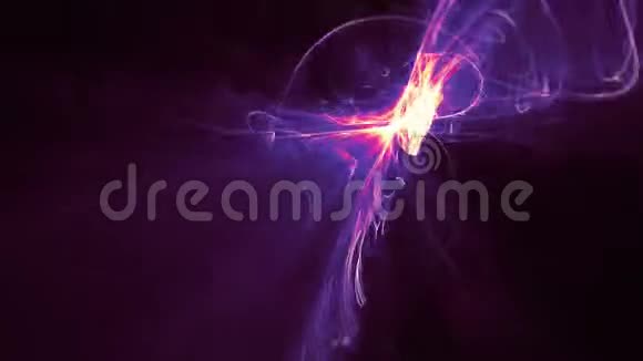 背景紫色光对黑色屏幕运动模糊的影响图形效果壁纸和屏幕保护程序视频的预览图
