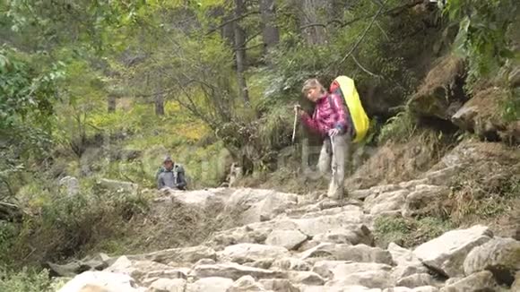 在喜马拉雅山旅游视频的预览图