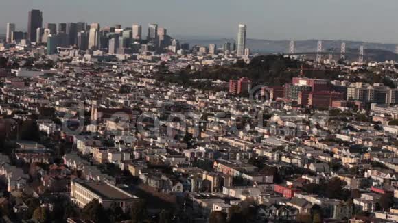 旧金山的伯纳尔山全景时间流逝视频的预览图