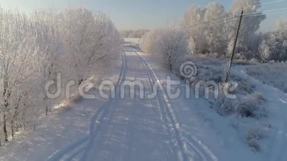 乡村的冬季景观视频的预览图