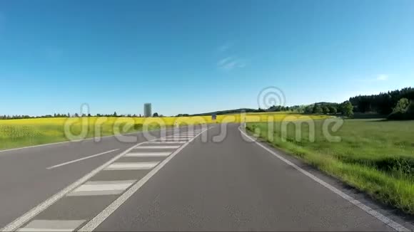 春乡乡村汽车驱动视频的预览图