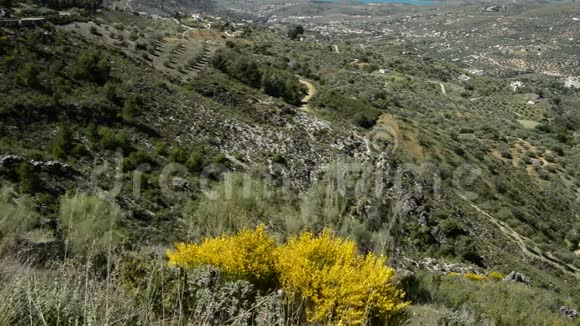 西班牙南部的山地和湖泊视频的预览图