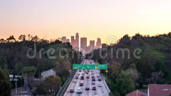 洛杉矶高速公路视频的预览图