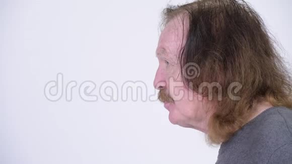 有胡子的老人的头部照片视频的预览图