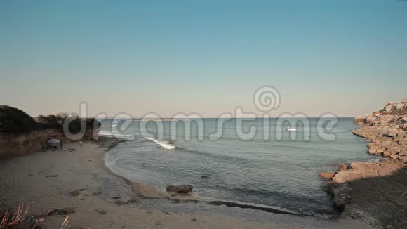 南海滩锡拉丘兹视频的预览图
