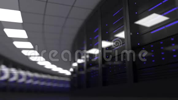 未来派数据中心服务器机房视频的预览图
