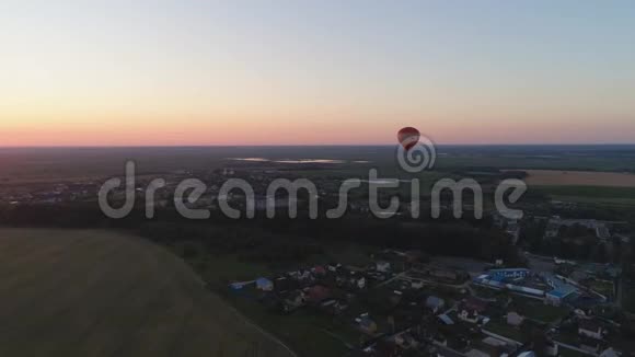 空中热气球视频的预览图