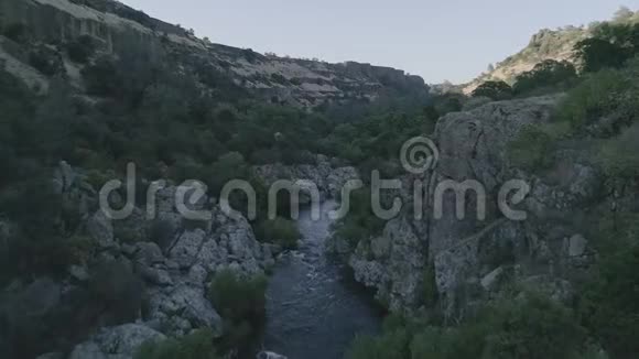 斯坦尼斯劳斯河视频的预览图