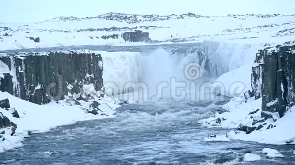 瀑布Selfoss在冬季冰岛视频的预览图