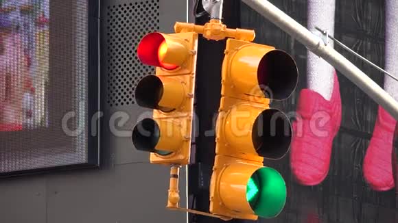 交通灯街道灯信号灯信号灯视频的预览图