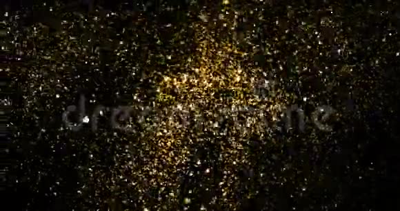 圣诞金光闪闪的爆炸尘埃粒子背景与波克流动的运动金色节日快乐新年视频的预览图