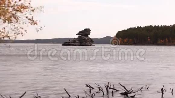 朱巴克塔斯岩石布拉拜视频的预览图