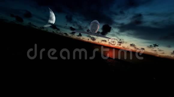 塞斯纳在日出和月亮的海面上飞翔视频的预览图