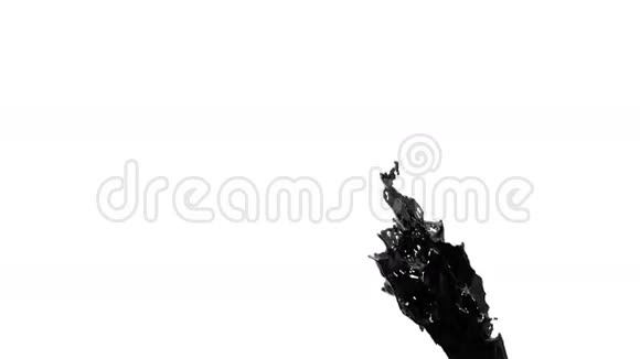 黑色油漆溅在空中3D渲染运动元素设计逼真的动画阿尔法面具使用卢马哑光视图1视频的预览图