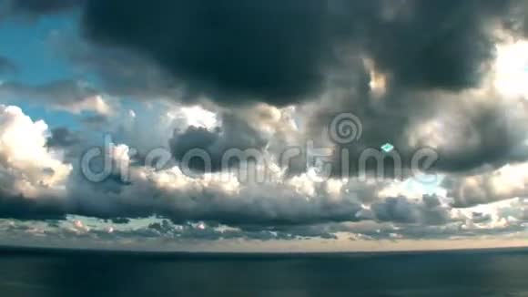 史诗时间流逝风暴海云视频视频的预览图