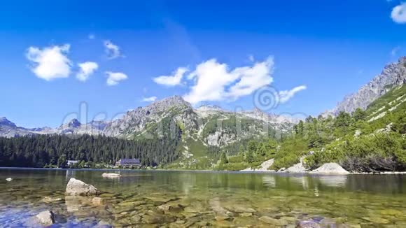 斯洛伐克高塔特拉斯的波普拉德斯克湖风景如画视频的预览图