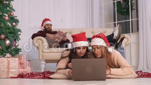 家庭在家寒假视频的预览图