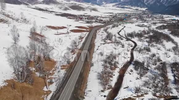 道路冬季景观视频的预览图