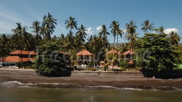 巴厘岛海滨游泳池酒店视频的预览图