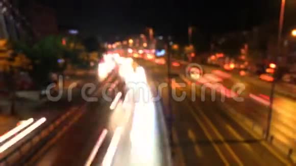 夜间交通模糊视频的预览图