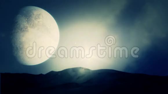 地球沙漠平原与大月亮视频的预览图