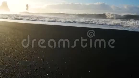 黑色海滩冰岛海洋视频的预览图