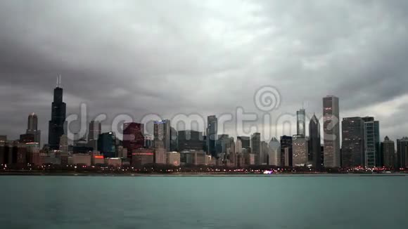 密歇根湖芝加哥伊利诺斯州市中心视频的预览图