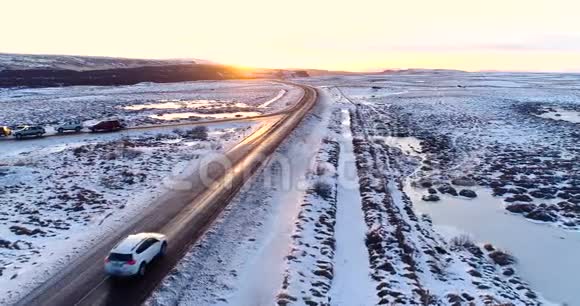 冬天开车上路视频的预览图