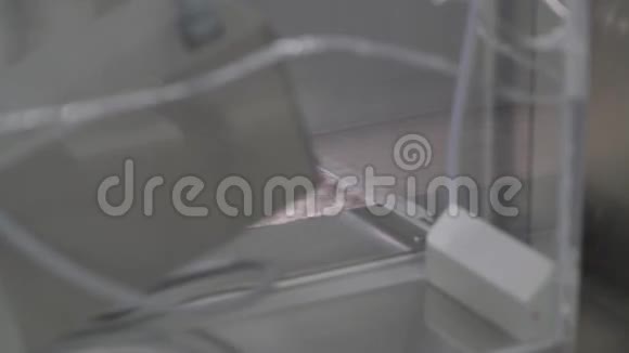 药品生产自动化包装视频的预览图