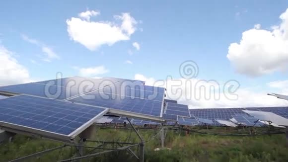 太阳能电池板股票视频视频的预览图